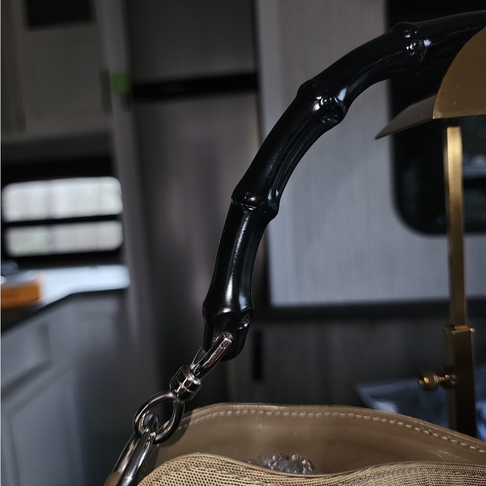 Gucci Diana Beige Shoulder Bag Genuine Black Bamboo Handles - Picture 3 of 9